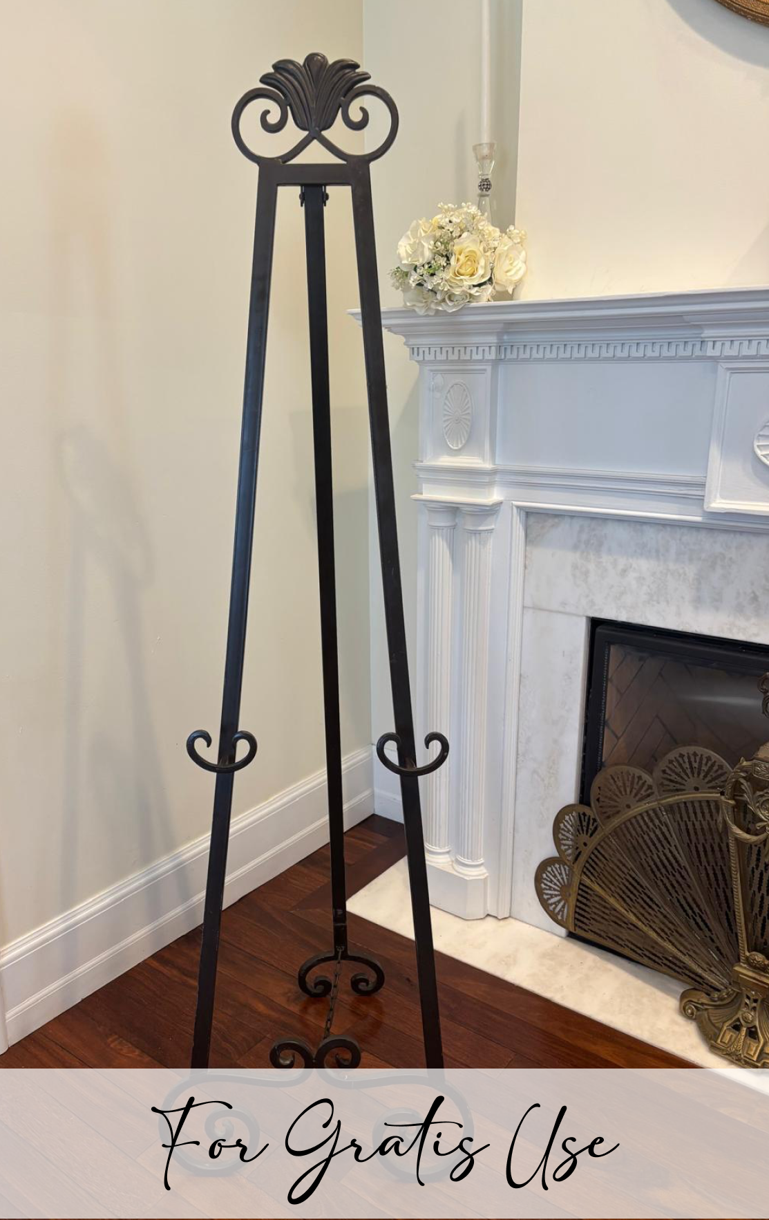 Easel: Aged Brass