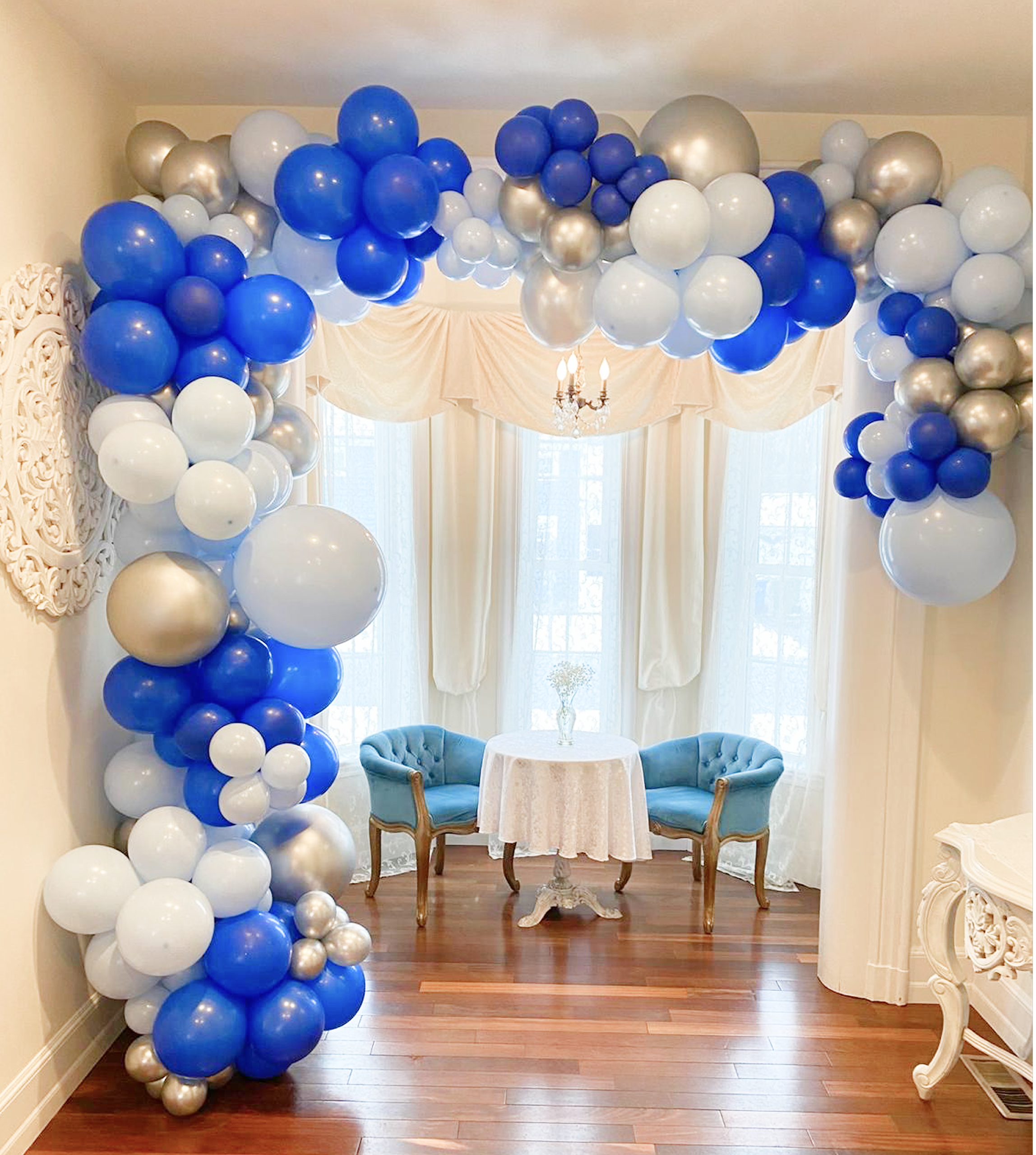 blue-garland-left.png